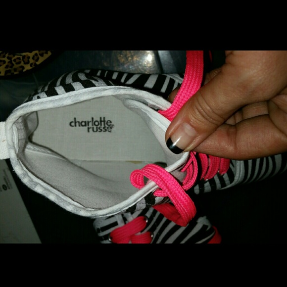 Zebra print Hi-tops - Picture 2 of 3